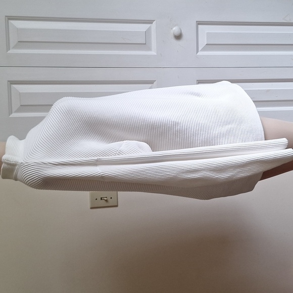 Ivanka Trump White Ribbed Mock Neck Sweater Size L - Picture 3 of 8